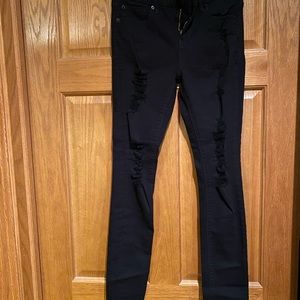 Black destroyed jeans